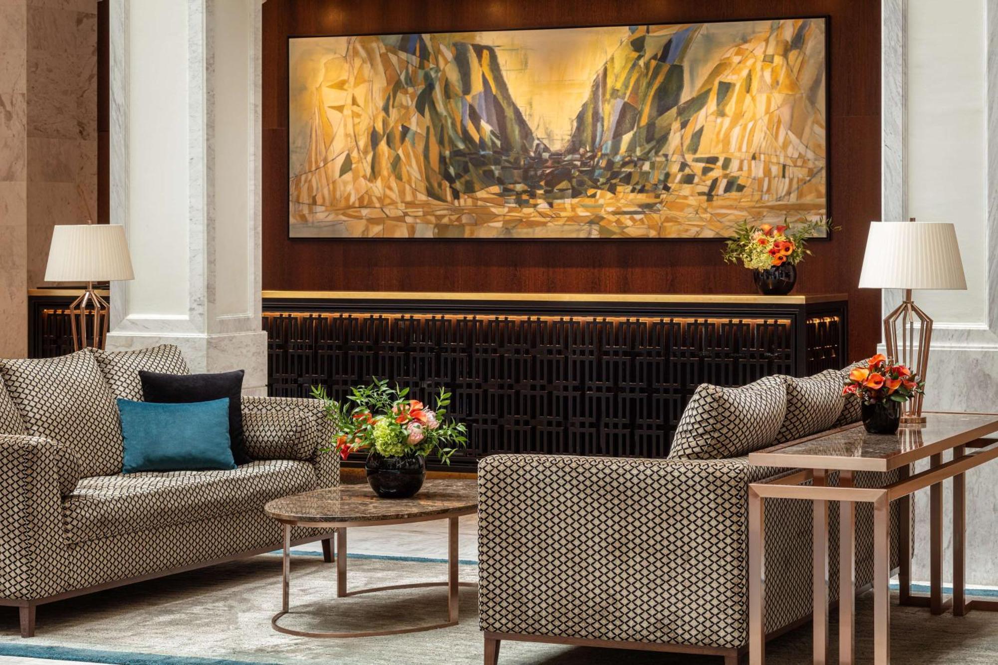 Tivoli Avenida Liberdade Lisboa - A Leading Hotel Of The World Kültér fotó The lobby of the Four Seasons Hotel, Washington, D.C.